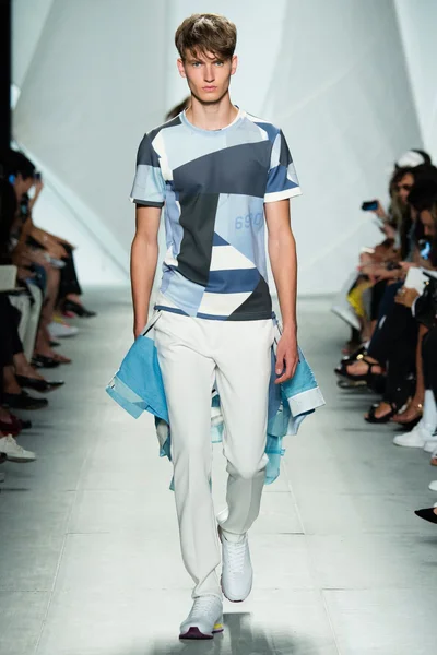 Look 44